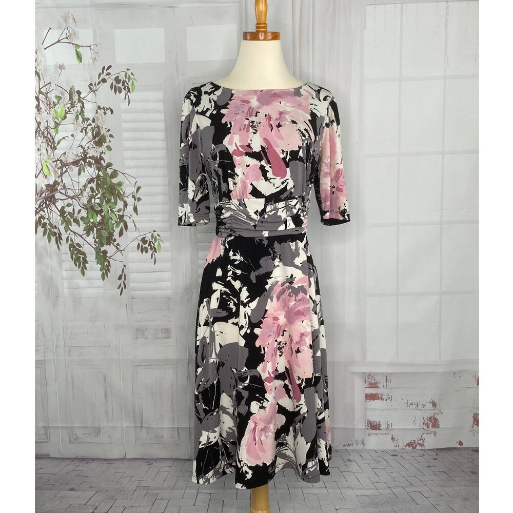 Madison Leigh Stretch Jersey Dress Size 8 Half Sleeve Floral Ruched Waist EUC
